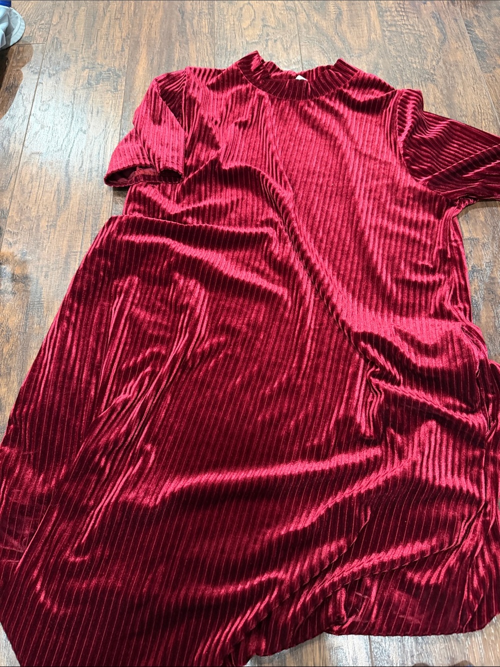 mts Red Velvet Ribbed Short-Sleeve Dress